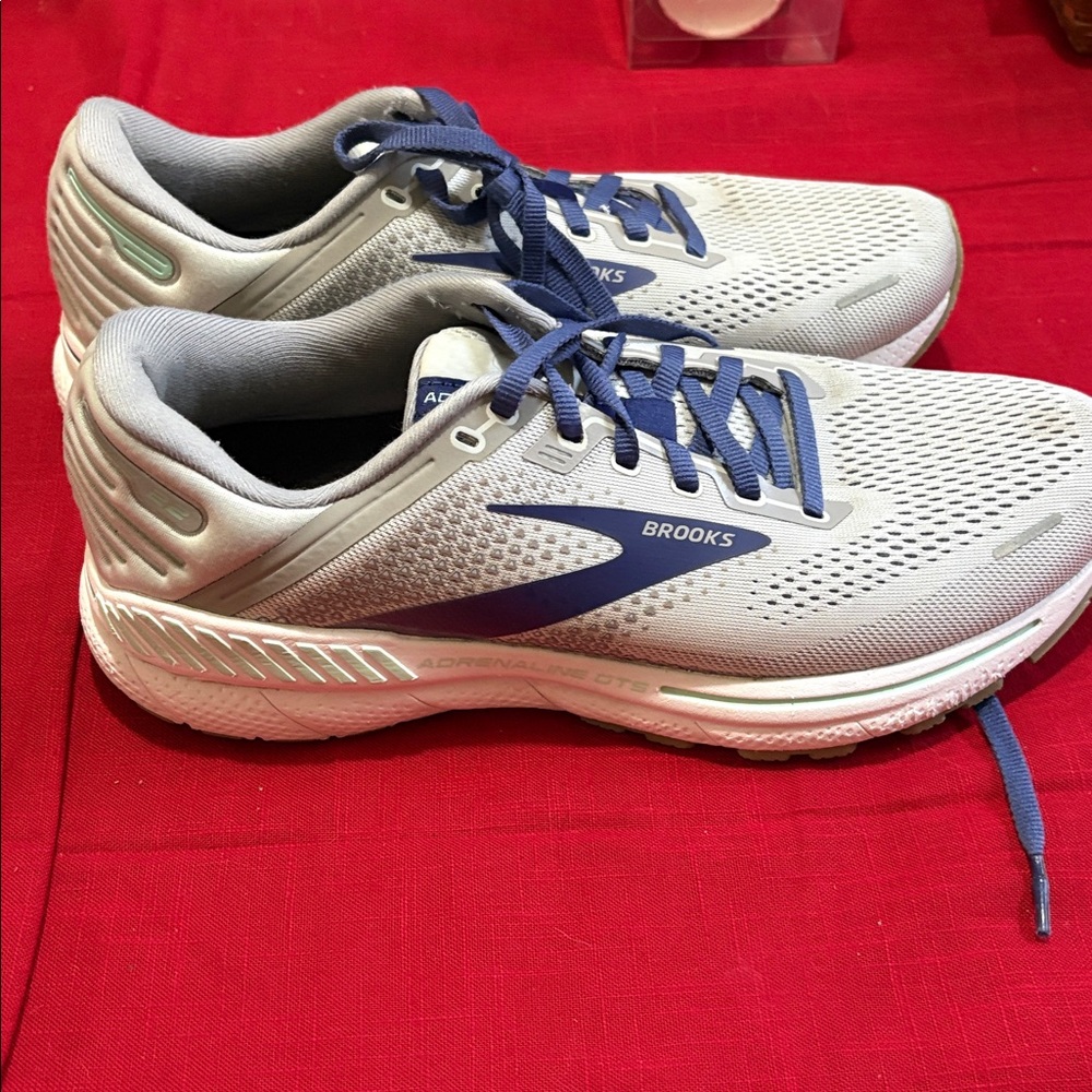 Brooks Adrenaline GTS 22 "Grey/Purple/Mint" Women's Wide Running Shoe